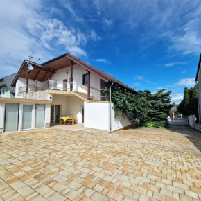 Kiwi Apartmanház